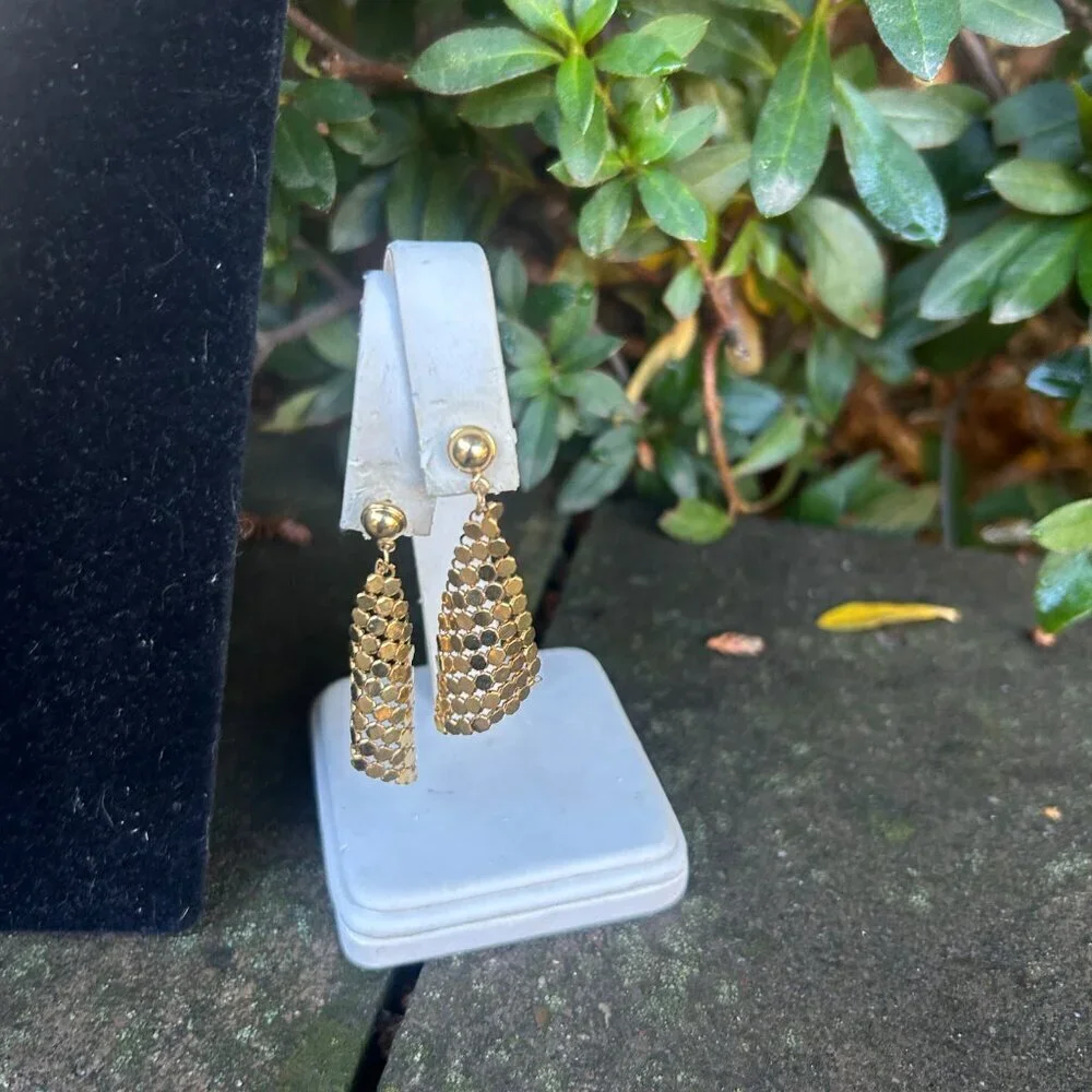 Whiting & Davis Vintage 70s Gold Tone Chain Mesh Necklace and Dangle Earrings - Picture 11 of 12